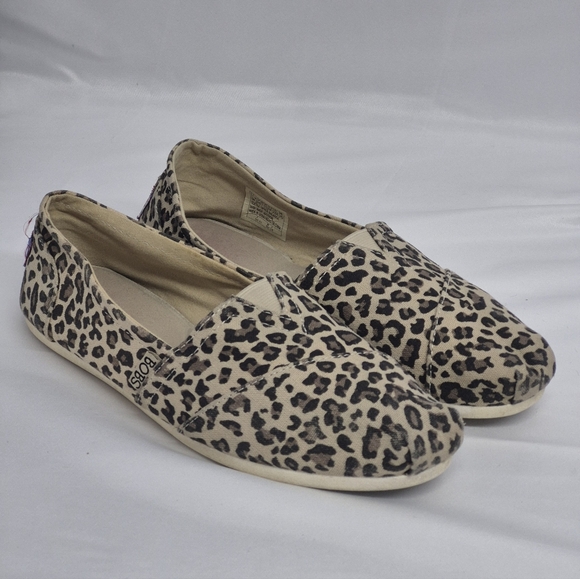 SKECHERS – BOBS Plush Leopard Print Slip-On Flats – Women’s Size 7.5 - Picture 3 of 10
